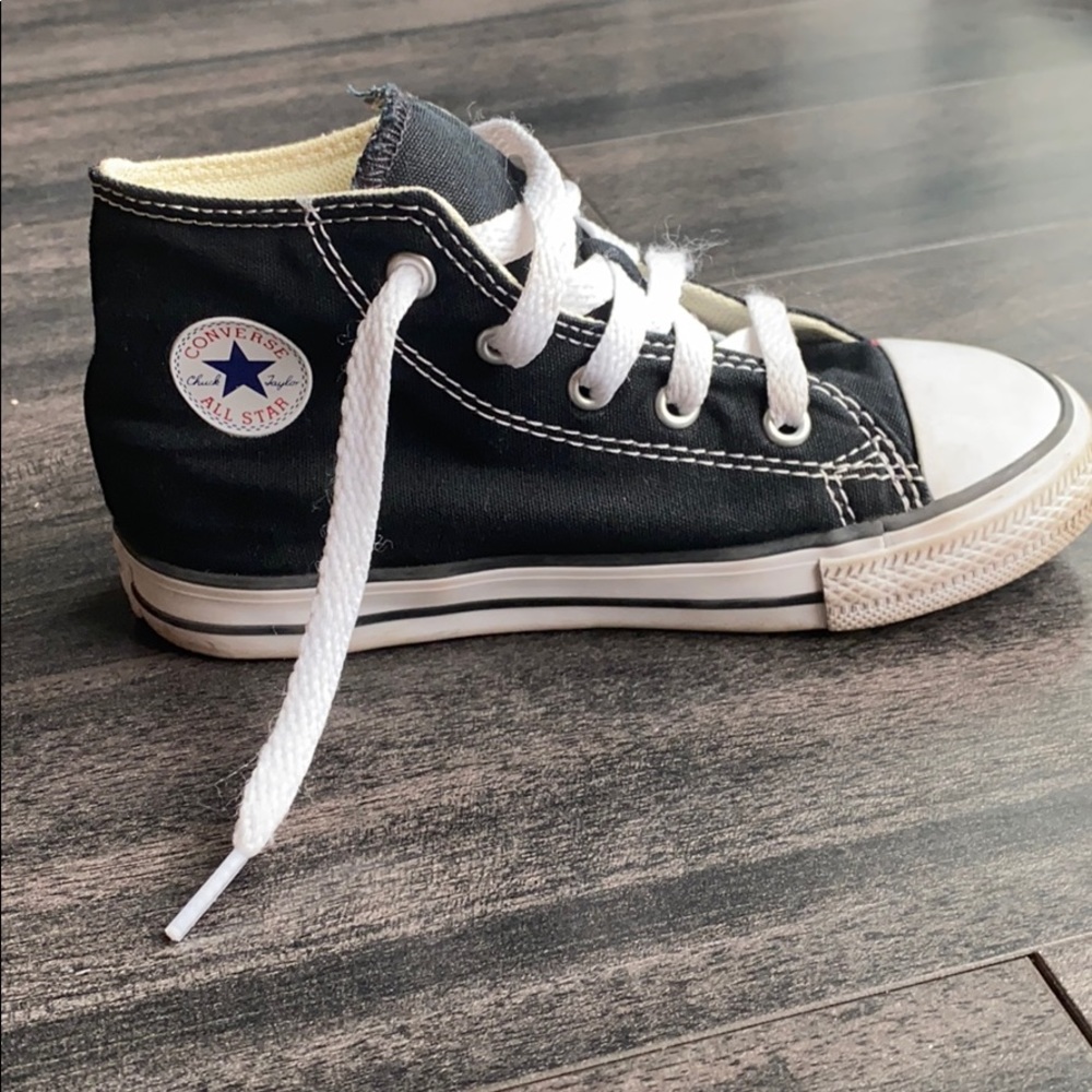 Kids converse
